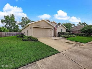 Foreclosed Home - 5981 SANDS POINTE DR, 32063