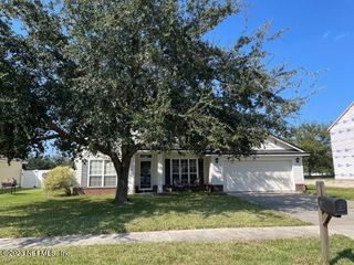 Foreclosed Home - 725 LIBERTY CIR, 32063