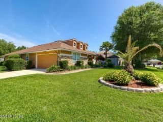 Foreclosed Home - 865 THOROUGHBRED DR, 32065