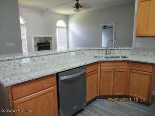 Foreclosed Home - List 100754000