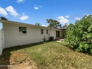 Foreclosed Home - 413 SIGSBEE RD, 32073