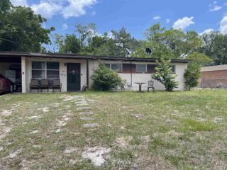 Foreclosed Home - 225 N WHITNEY ST, 32084