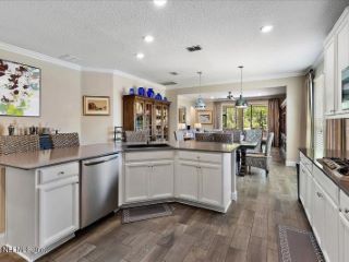Foreclosed Home - List 100594017