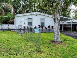 Foreclosed Home - 23940 DEER RD, 32102