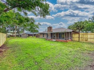 Foreclosed Home - 1204 MARDRAKE RD, 32114