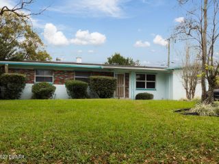 Foreclosed Home - 1330 MILTON DR, 32114