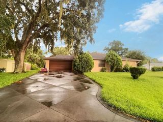 Foreclosed Home - 1303 TRAVELERS PALM DR, 32132