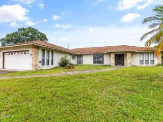 Foreclosed Home - 1731 VICTORY PALM DR, 32132