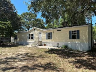 Foreclosed Home - 102 THIRD ST, 32159