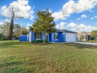 Foreclosed Home - 8 SEAMAIDEN PATH, 32164