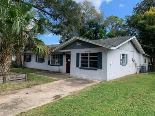 Foreclosed Home - 345 Collins St, 32174