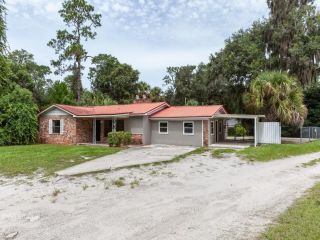 Foreclosed Home - 4044 Silver Lake Dr, 32177