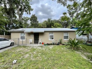 Foreclosed Home - 709 N 11TH ST, 32177