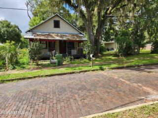 Foreclosed Home - 2017 OAK ST, 32177