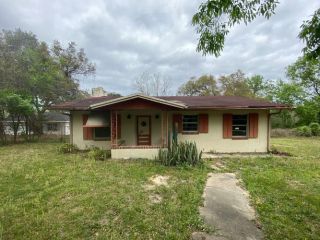 Foreclosed Home - 17321 Se 54th St, 32179