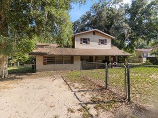 Foreclosed Home - 17951 SE 52ND ST, 32179