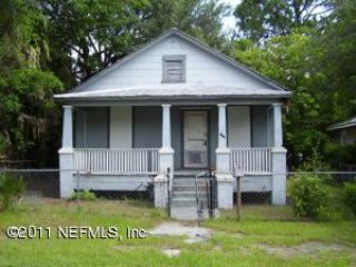 Foreclosed Home - 661 E 11TH ST, 32206