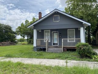 Foreclosed Home - 2043 WALNUT ST, 32206