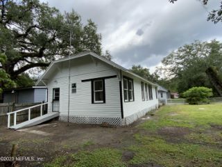 Foreclosed Home - 1046 E 13TH ST, 32206