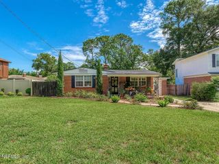 Foreclosed Home - 1215 EUTAW PL, 32207