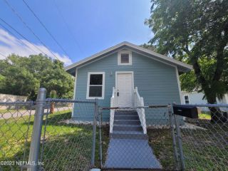 Foreclosed Home - 522 E 63RD ST, 32208