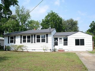 Foreclosed Home - 5733 CRESTVIEW RD, 32210