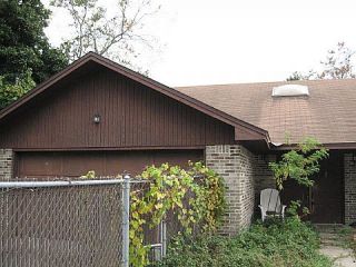 Foreclosed Home - 8904 RIVERINE CT, 32210