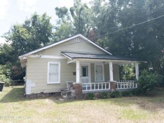 Foreclosed Home - 4590 MERRIMAC AVE, 32210