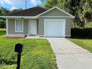 Foreclosed Home - 7818 INDIA AVE, 32211