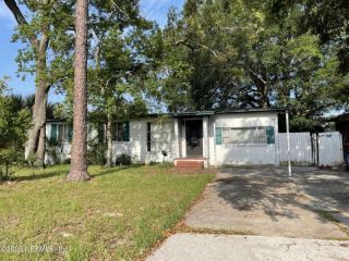 Foreclosed Home - 2614 OAK SUMMIT DR, 32211