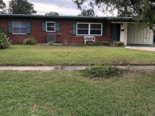 Foreclosed Home - 8540 BENGALIN AVE, 32211