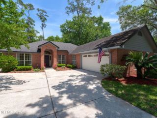 Foreclosed Home - 421 HOLIDAY HILL CIR E, 32216