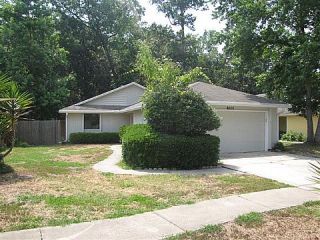 Foreclosed Home - 8232 LAKE WOODBOURNE DR W, 32217