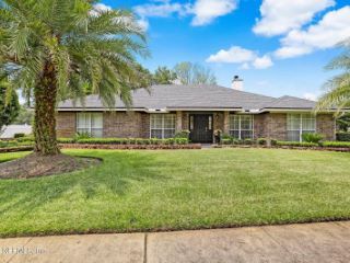 Foreclosed Home - 1043 WHIRLAWAY CIR S, 32218