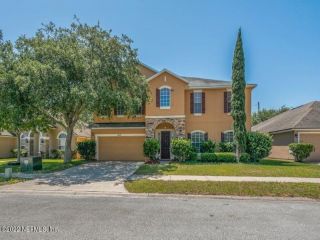 Foreclosed Home - 12418 TROPIC DR, 32225
