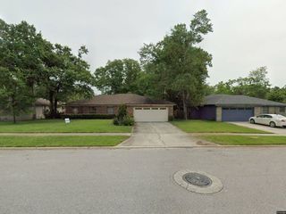 Foreclosed Home - 551 LAZY MEADOW DR E, 32225
