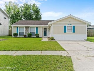 Foreclosed Home - 8256 KNOTTS LANDING DR N, 32244