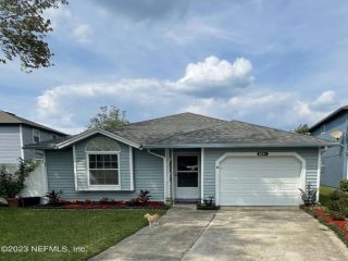 Foreclosed Home - 6761 LONG MEADOW CIR S, 32244