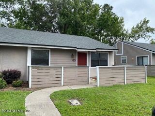 Foreclosed Home - 8330 DERBYSHIRE PL, 32244