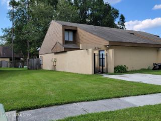 Foreclosed Home - 8560 PINEVERDE LN, 32244