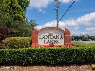 Foreclosed Home - 2922 LANTANA LAKES DR E, 32246