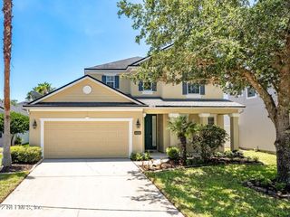 Foreclosed Home - 12174 WYNNFIELD LAKES CIR, 32246