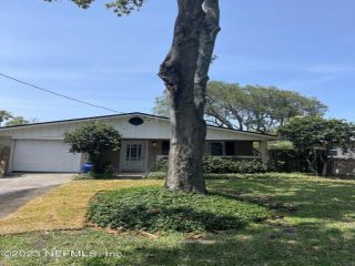Foreclosed Home - 715 14TH AVE S, 32250