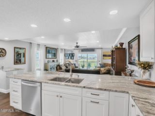 Foreclosed Home - List 100812234