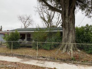 Foreclosed Home - 3012 W 15TH ST, 32254