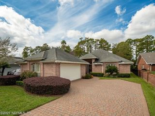 Foreclosed Home - 8226 SHADETREE CT, 32256