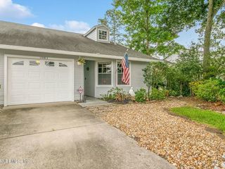 Foreclosed Home - 11083 WANDERING OAKS DR, 32257