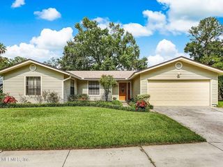 Foreclosed Home - 10415 DOCKSIDER DR W, 32257