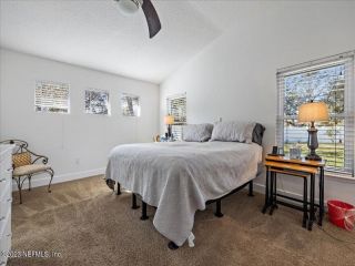 Foreclosed Home - 1400 SHOOTINGSTAR LN, 32259