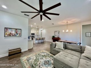Foreclosed Home - 543 KENDALL CROSSING DR, 32259